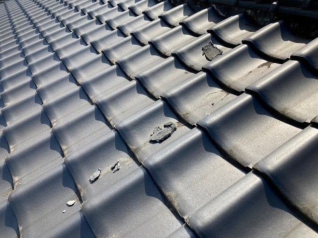 瓦屋根の剥がれてしまった漆喰